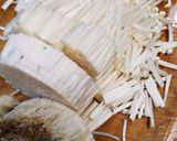 食べる味噌汁・5～里芋　えのき　油揚げ…作り方3写真