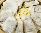 鍋の素活用●煮込みラーメン＆餃子鍋作り方3写真