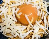 アレンジ★チーズ＆たまご・チキンラーメン作り方2写真