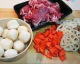 豚肩ロースと根菜のにんにくだれ煮込み作り方1写真