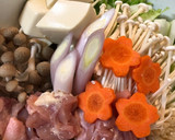 やまと芋とレモンで食べる☆牡蠣と鶏肉の鍋作り方3写真