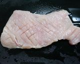 簡単!チキンバター醤油ソテー作り方1写真