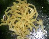 面取り後のじゃがいもくずのカレー粉炒め作り方1写真