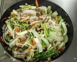野菜と豚肉の彩りクリーム丼作り方2写真