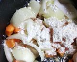 カレー炒めリメイクでカレー風味シチュー作り方3写真