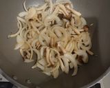 鶏ももで生姜焼風(しめじ玉葱でカサ増し)作り方5写真