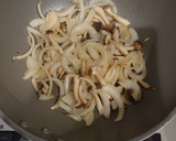 鶏ももで生姜焼風(しめじ玉葱でカサ増し)作り方5写真