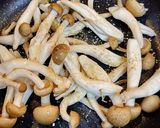 うどんでイカ墨ソースを使ってパスタ風作り方1写真