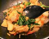 ♡鶏肉とじゃがいもの素揚げトマト煮込み♡作り方6写真