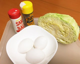 母の味♪材料2つ！簡単キャベツの卵とじ作り方1写真