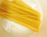 簡単♩卵とベーコンのお醤油パスタ作り方2写真