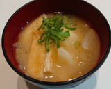 玉ねぎとじゃがいもと油揚げのお味噌汁作り方3写真