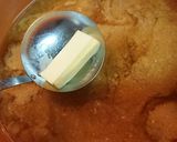 コク旨！【鶏肉のガーリック味噌バター鍋】作り方5写真