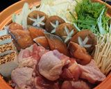 コク旨！【鶏肉のガーリック味噌バター鍋】作り方6写真