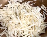 大人のつまみ＊大根の皮　にんにく胡椒炒め作り方2写真