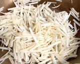 大人のつまみ＊大根の皮　にんにく胡椒炒め作り方2写真