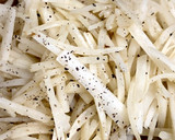 大人のつまみ＊大根の皮　にんにく胡椒炒め作り方5写真