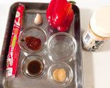 パプリカと魚肉ソーセージのイタリアン炒め作り方1写真