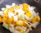 パプリカとゆで玉ねぎと蒸し鶏の和え物作り方5写真
