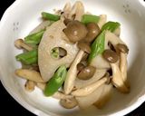 【 レンコンとしめじの鶏ガラ炒め♪】作り方7写真