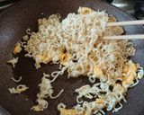 日清焼そばパラパラ炒飯の作り方で仕上げる作り方2写真