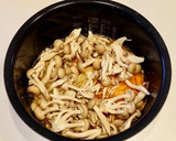 【炊飯器】あったか♪きのこの炊き込みご飯作り方3写真