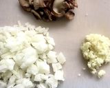 万能☆きのこと玉ねぎの和風醤油ソース作り方1写真