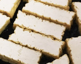 きのこと厚揚げのニンニクオリーブ炒め作り方1写真