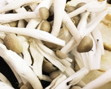きのこと厚揚げのニンニクオリーブ炒め作り方2写真