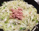副菜に　キャベツとネギとシーチキン炒め作り方4写真