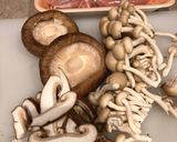 鶏、椎茸、しめじの和風パスタ作り方1写真