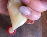 ラズベリー大福ホワイト生チョコ入り作り方3写真