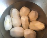 里芋と豚肉のうまうま煮物作り方1写真
