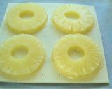 のせて焼くだけ　簡単缶詰パイナップルパイ作り方3写真