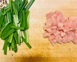 免疫アップ★ニラと鶏のピリ辛肉味噌ごはん作り方1写真