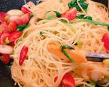 小海老とほうれん草のペペロンチーノ作り方7写真