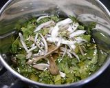 簡単！春菊と海苔のお味噌汁作り方1写真
