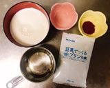 簡単！杏仁豆腐風味の桃色プリン作り方1写真