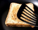 チーズたっぷりブロッコリーホットサンド作り方3写真