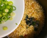麺つゆ調整☆辛すぎないマイルド辛ラーメン作り方5写真