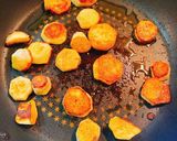 ☆里芋とベーコンのマスタード醤油炒め☆作り方3写真