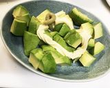 バケットサンド アボカドのわさびマヨ作り方1写真