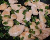 しっとりやわらか♪　鶏むねのねぎ塩炒め作り方5写真