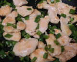しっとりやわらか♪　鶏むねのねぎ塩炒め作り方5写真
