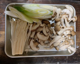 肉団子とたっぷりキノコのとろみスープ作り方2写真
