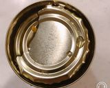 プルタブがない缶詰めの、缶切りでの開け方作り方3写真