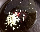 シェフ直伝！ハナビラタケのペペロンチーノ作り方2写真