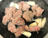 ご飯が進む♡ラムとネギの煮込み作り方2写真