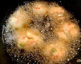 大和芋の落とし揚げ（カニかま・枝豆）作り方5写真
