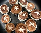 簡単★椎茸の鶏つくね詰め☆バター醤油焼き作り方4写真